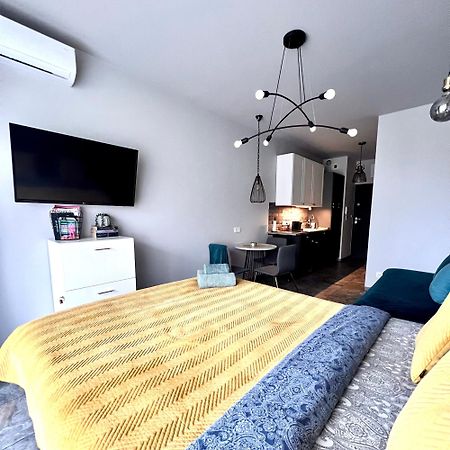 Stylowe Studio Krzemieniecka, Metro Slodowiec, Free Parking By Cosmo Spirit Varşova Dış mekan fotoğraf